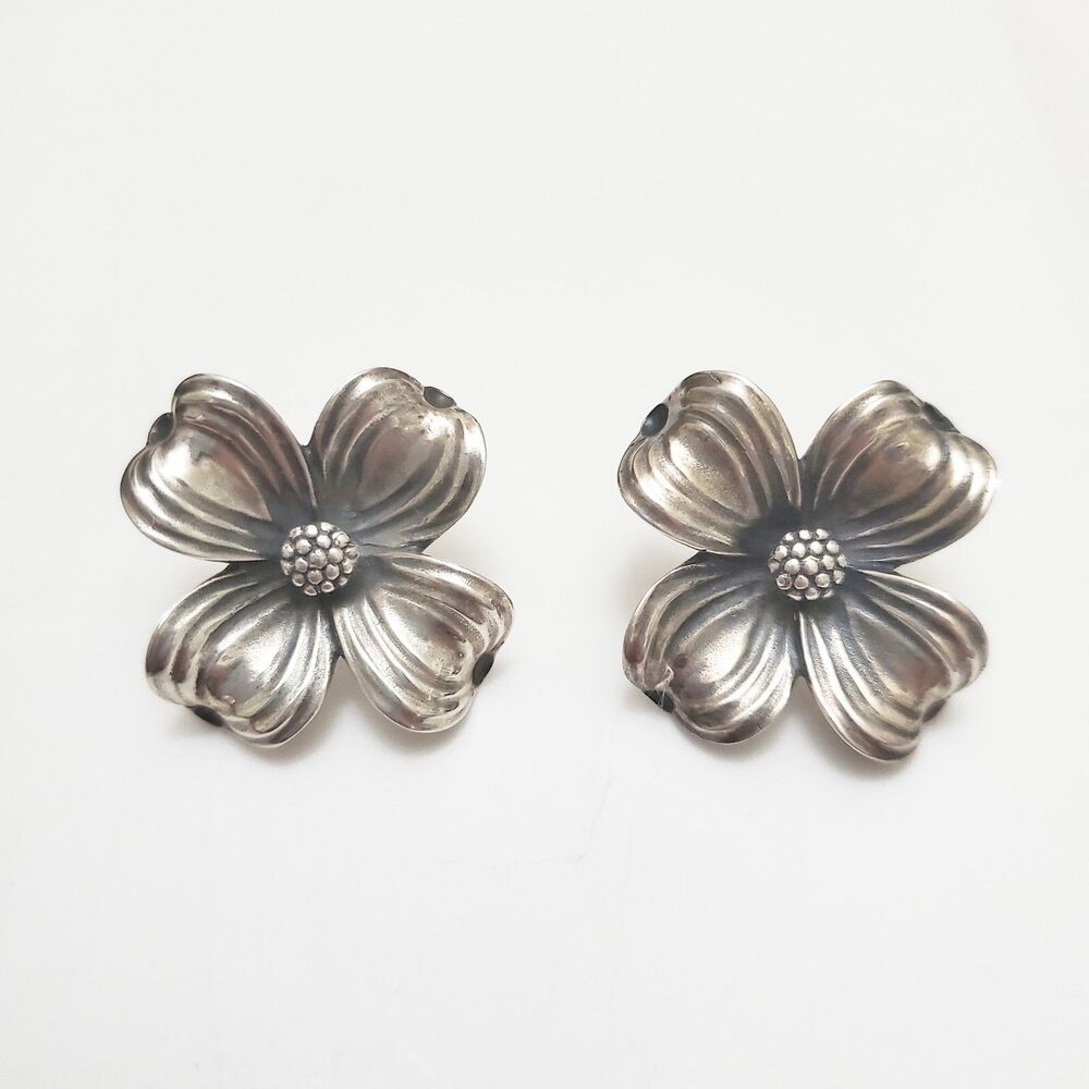RARE Retired James Avery Dogwood Flower Earrings HTF